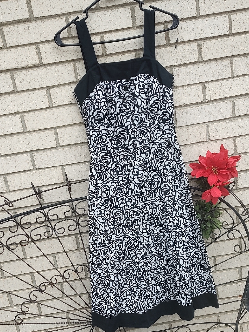 Black/White Dress - Picture 1 of 10